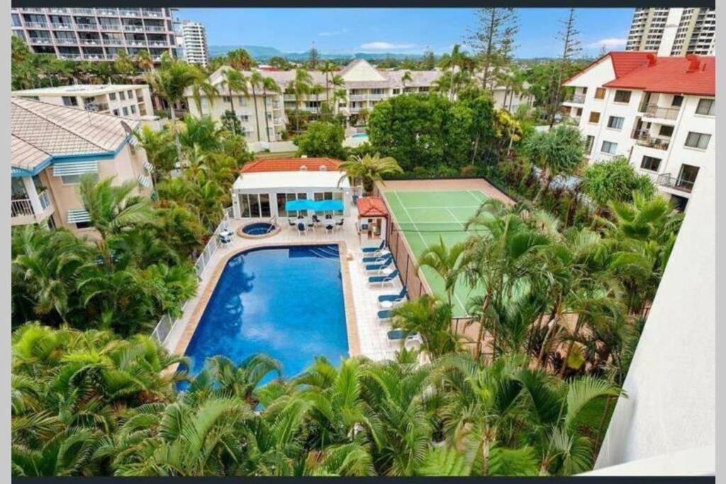 Surfers/Broadbeach Pool View. Free Parking & Wifi Gold Coast Exterior photo