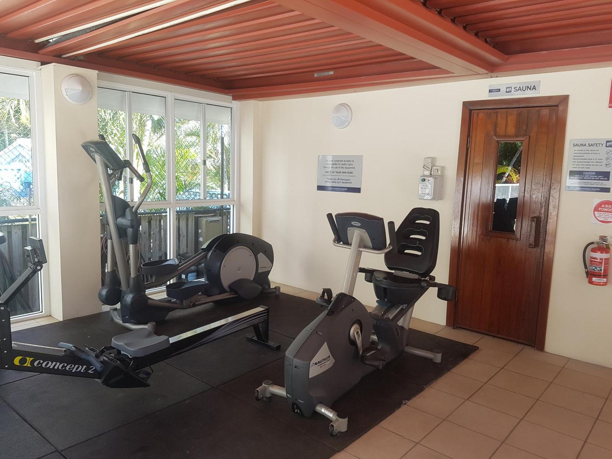 Surfers/Broadbeach Pool View. Free Parking & Wifi Gold Coast Exterior photo